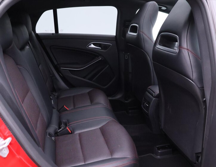 Mercedes-Benz CLA Kombi 2,1 l 100 kw