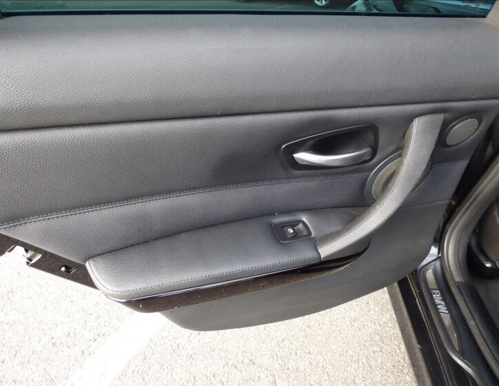 BMW Řada 3 Kombi 3,0 l 180 kw