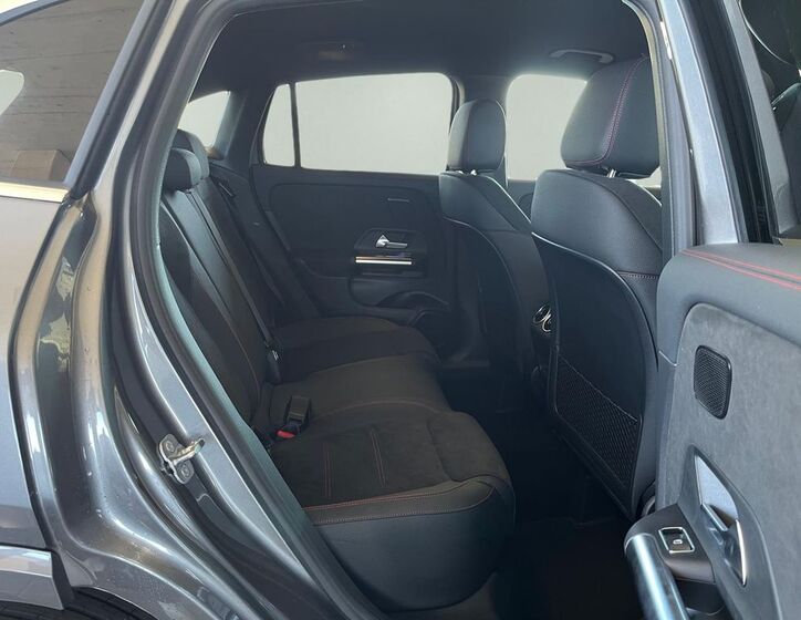 Mercedes-Benz GLA 16