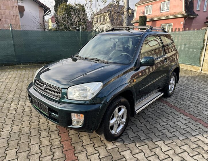 Toyota RAV4 SUV 2,0 l 110 kw