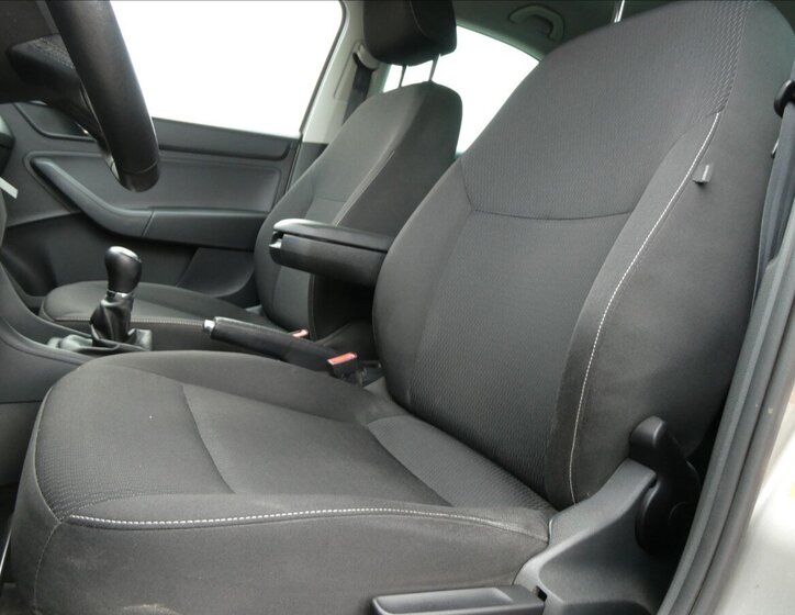 Škoda Rapid Sedan / Limuzína 1,2 l 77 kw