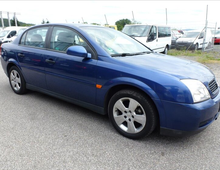 Opel Vectra Sedan / Limuzína 1,8 l 90 kw