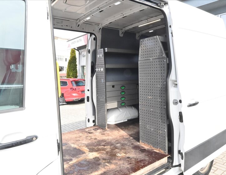 Volkswagen Crafter Skříň 2,0 l 103 kw