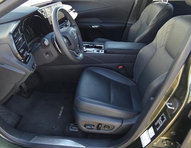 Lexus RX 350h SUV / Terénní 2,5 l 140 kw