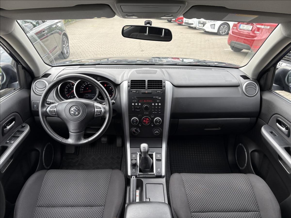 Suzuki Grand Vitara SUV / Terénní 2,4 l 124 kw