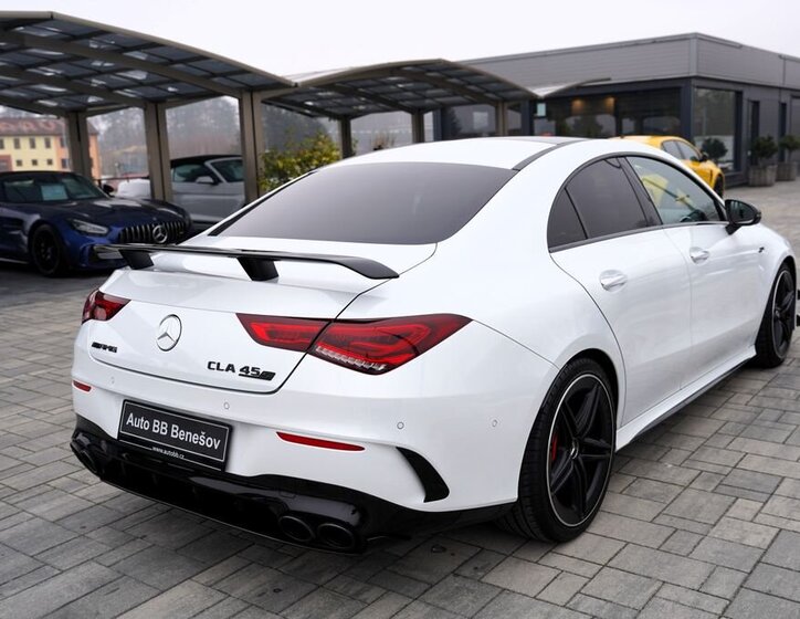 Mercedes-Benz CLA Sedan 2,0 l 340 kw
