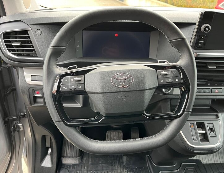 Toyota ProAce Verso 18