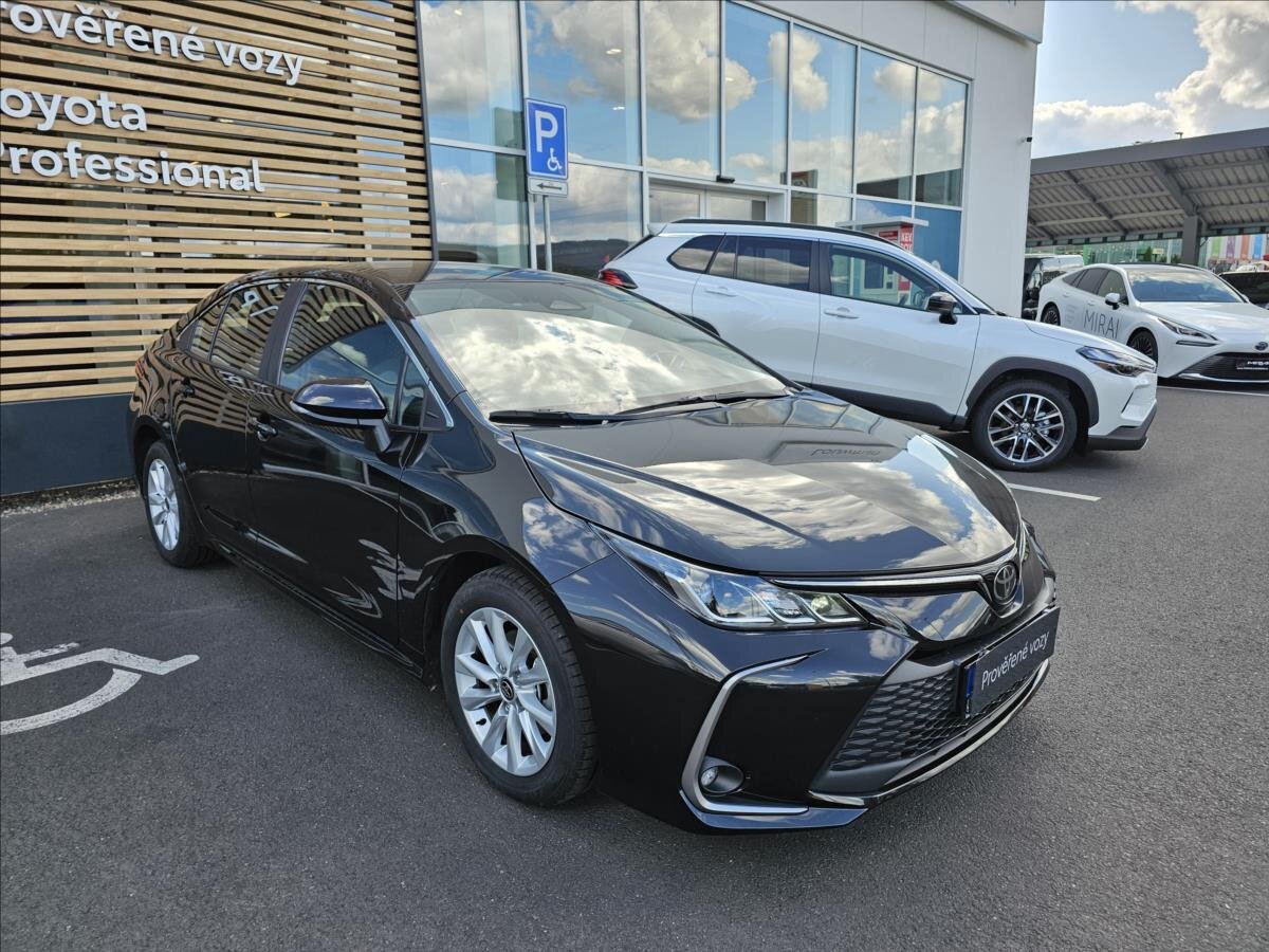 Toyota Corolla Sedan 1,5 l 92 kw