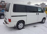 Volkswagen Multivan 11