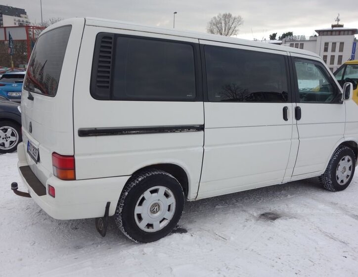 Volkswagen Multivan 11