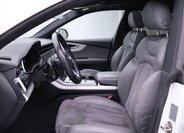 Audi Q8 SUV / Terénní 3,0 l 250 kw