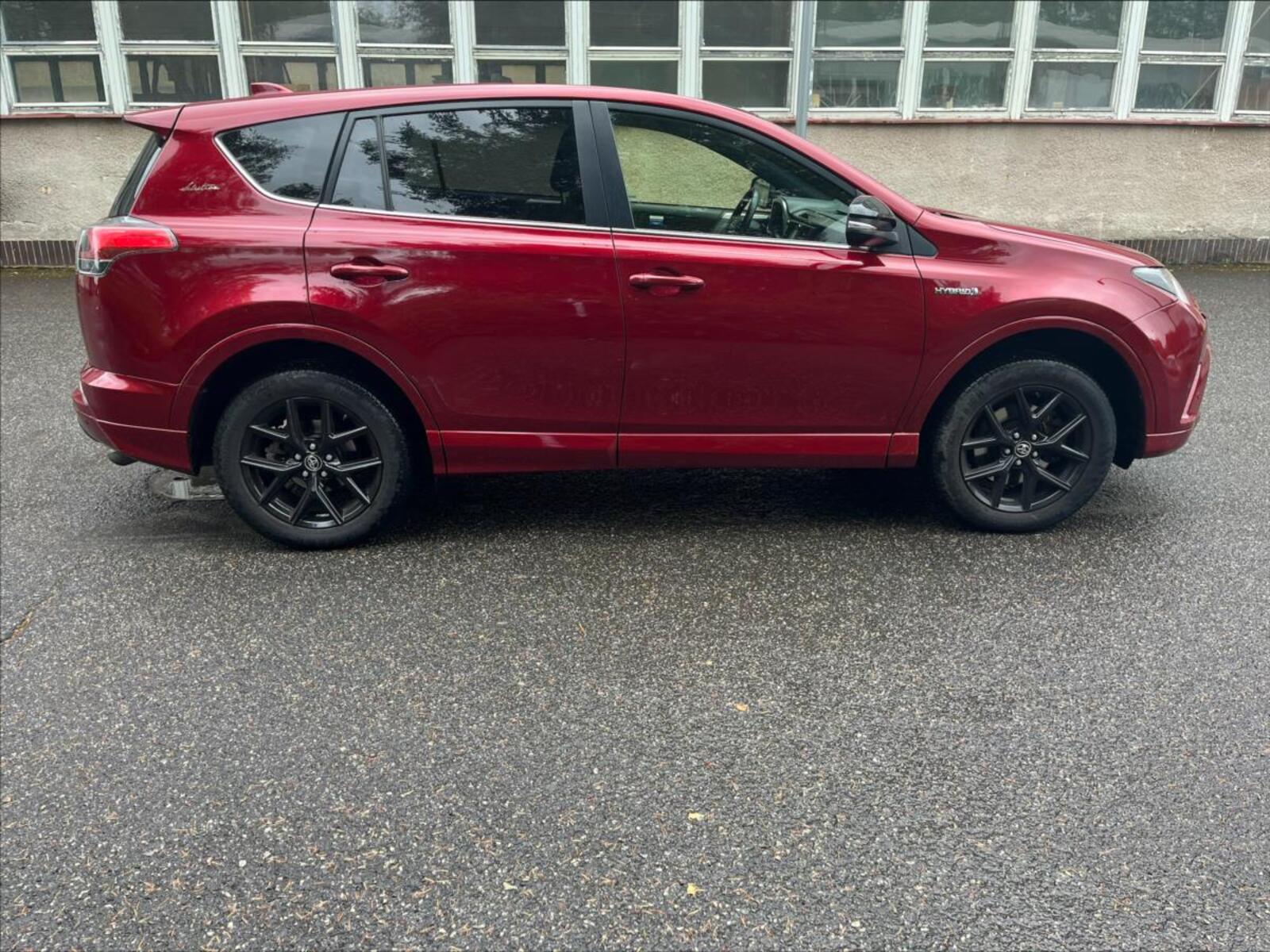 Toyota RAV4 2