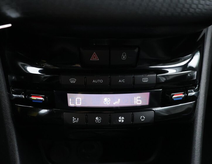 Peugeot 2008 SUV / Terénní 1,2 l 81 kw