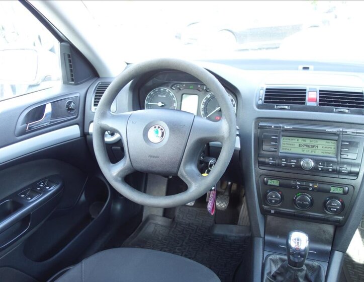 Škoda Octavia Kombi 2,0 l 103 kw