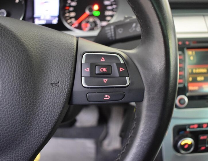 Volkswagen Passat CC Sedan 2,0 l 105 kw