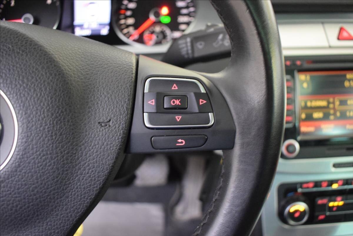 Volkswagen Passat CC Sedan 2,0 l 105 kw