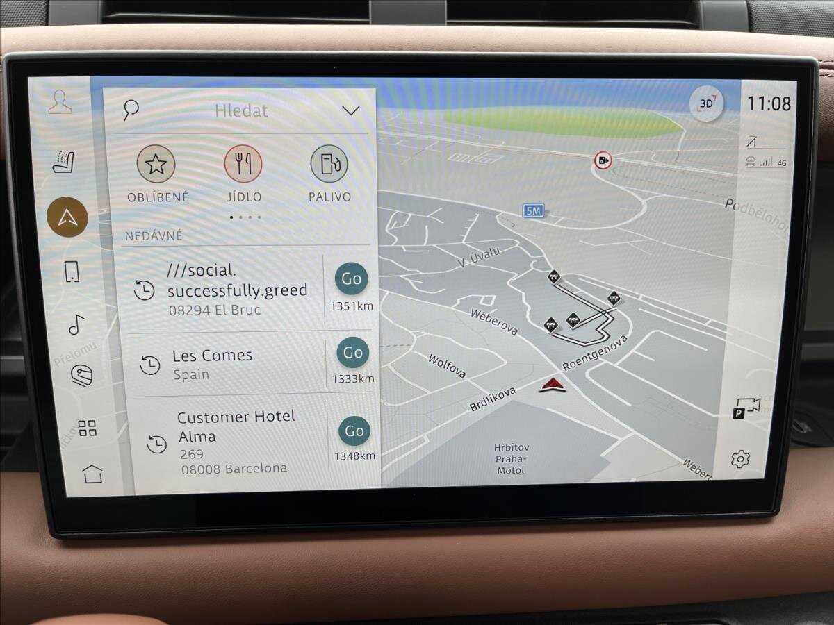 Land Rover Defender SUV / Terénní 4,4 l 467 kw