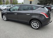 Lancia Delta Hatchback 2,0 l 121 kw