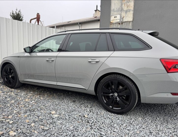 Škoda Superb 18
