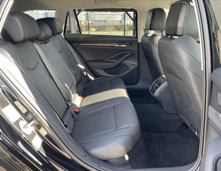 Škoda Superb Kombi 2,0 l 110 kw