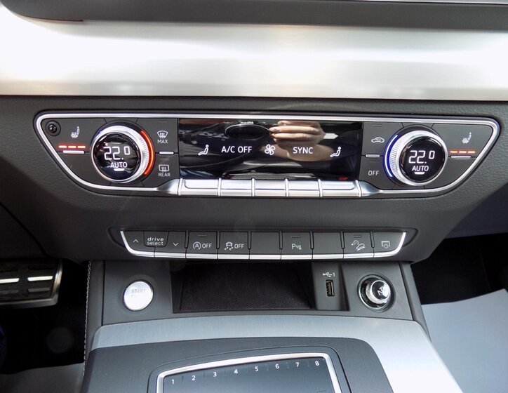 Audi Q5 SUV 2,0 l 140 kw