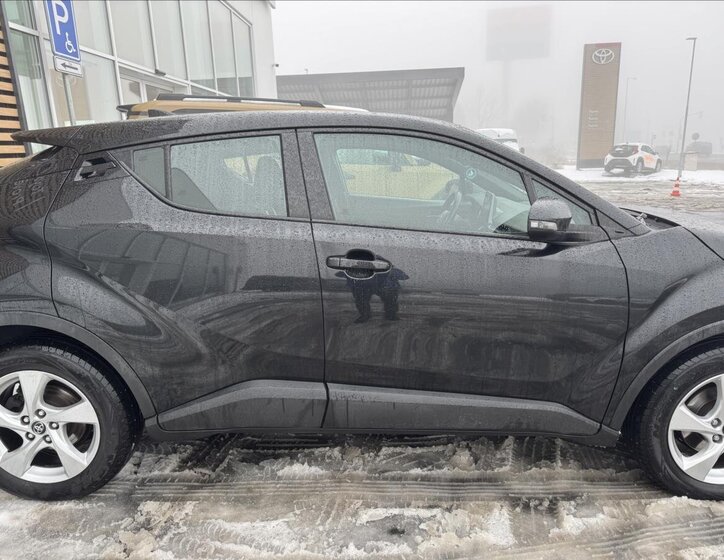 Toyota C-HR Hatchback 1,2 l 85 kw
