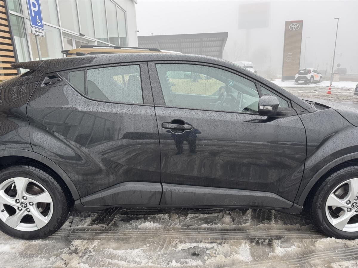 Toyota C-HR Hatchback 1,2 l 85 kw
