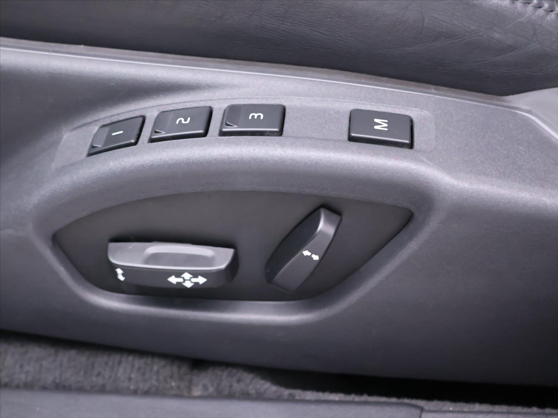Volvo S80 Sedan / Limuzína 2,4 l 158 kw