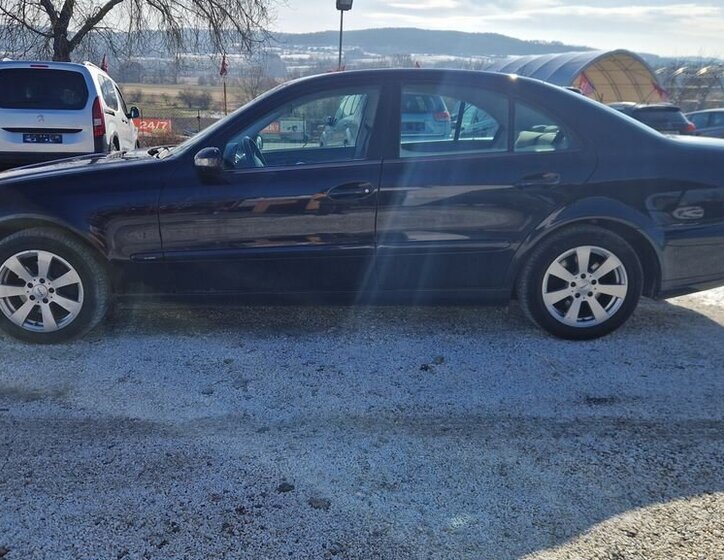 Mercedes-Benz Třídy E Sedan 2,1 l 110 kw