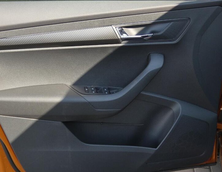 Škoda Karoq SUV / Terénní 1,5 l 110 kw