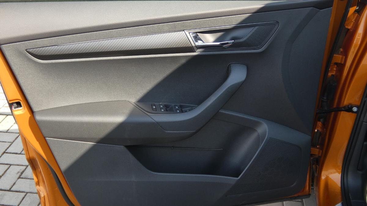 Škoda Karoq SUV / Terénní 1,5 l 110 kw