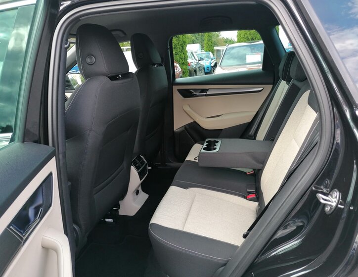 Škoda Karoq SUV 1,6 l 85 kw