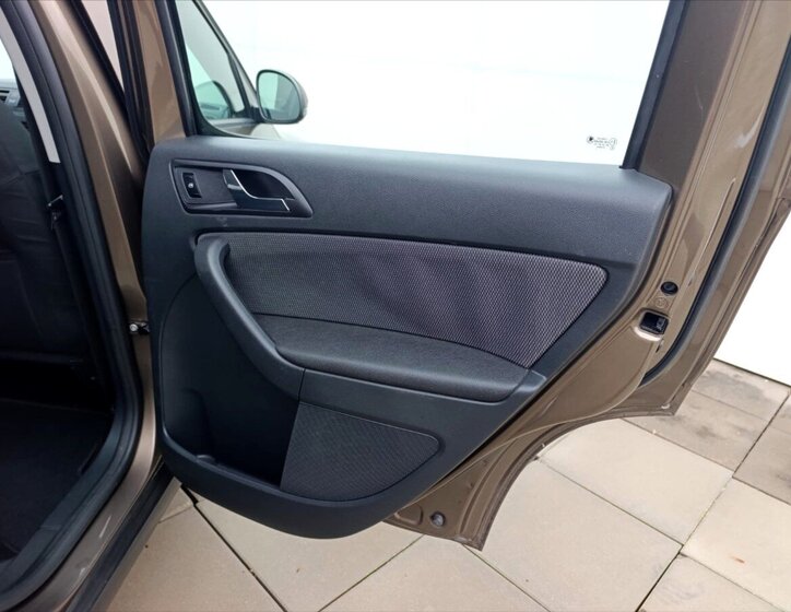 Škoda Yeti SUV / Terénní 1,6 l 77 kw