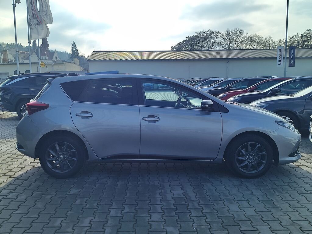 Toyota Auris Hatchback 1,6 l 97 kw