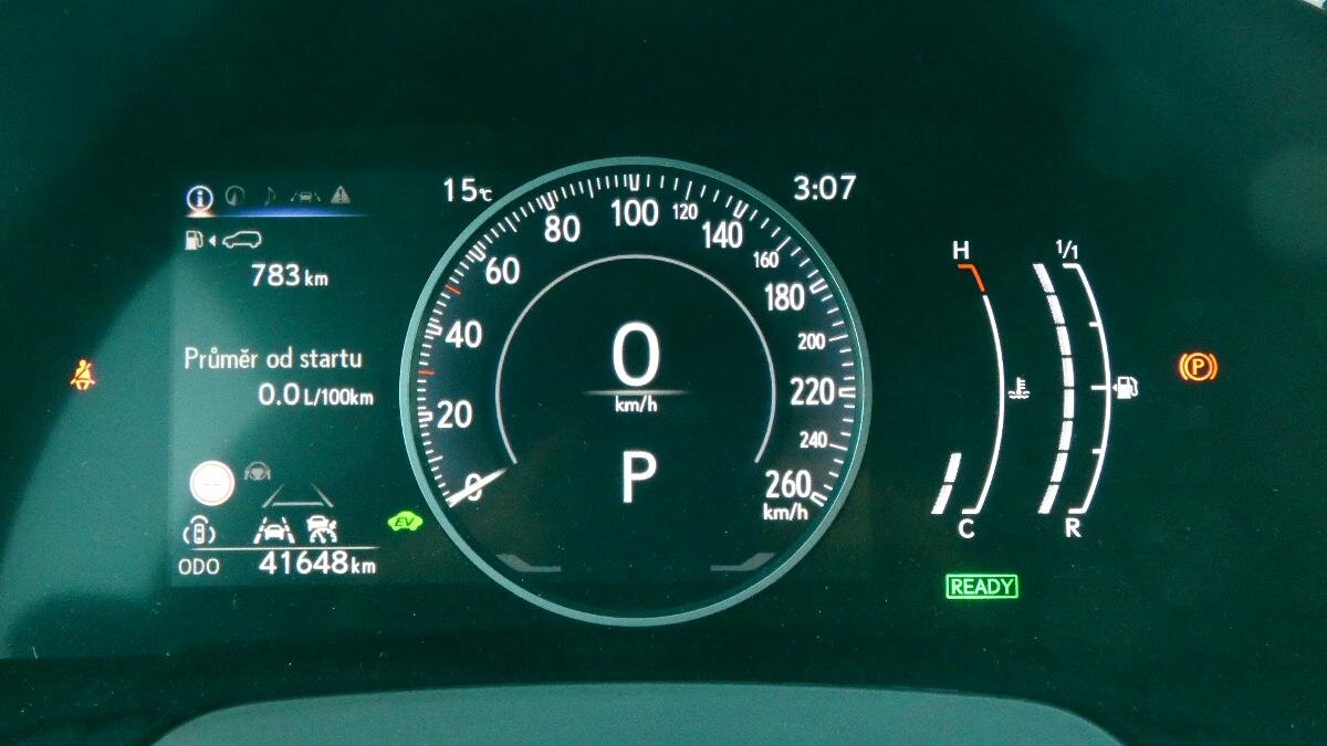 Lexus RX 350h SUV / Terénní 2,5 l 140 kw