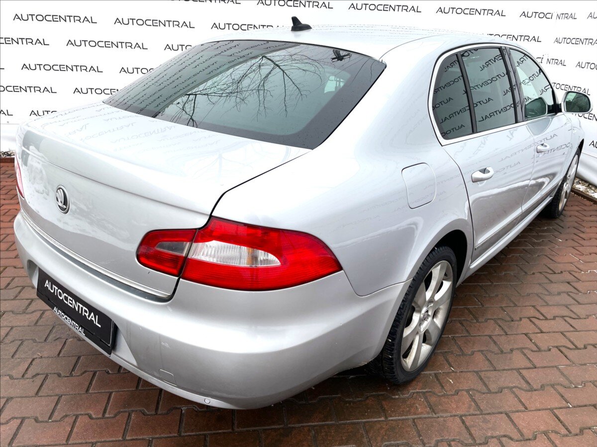 Škoda Superb Liftback 1,8 l 118 kw