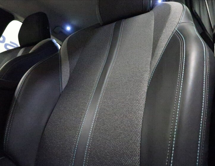 Peugeot 308 Kombi 1,5 l 96 kw