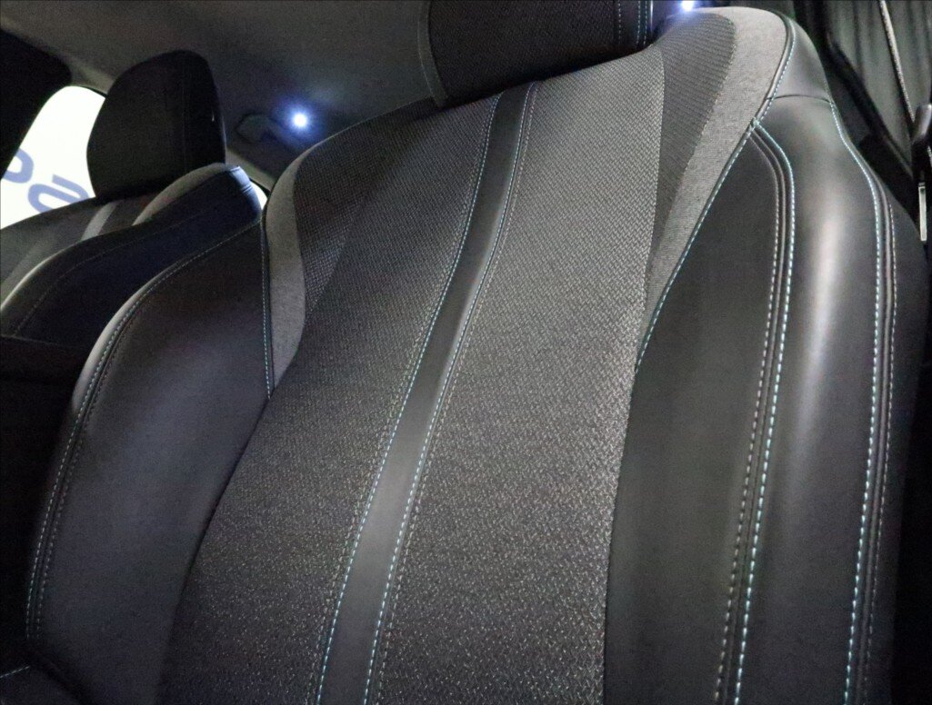 Peugeot 308 Kombi 1,5 l 96 kw