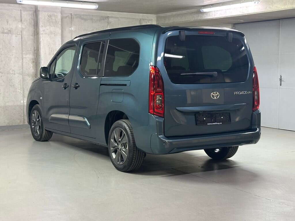 Toyota ProAce City Verso MPV 1,5 l 96 kw