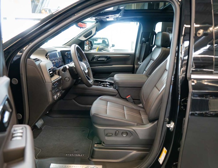 Chevrolet Suburban 18