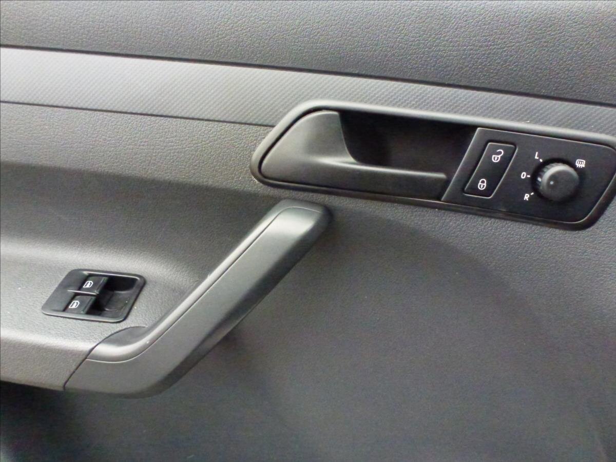 Volkswagen Caddy Skříň 1,6 l 55 kw