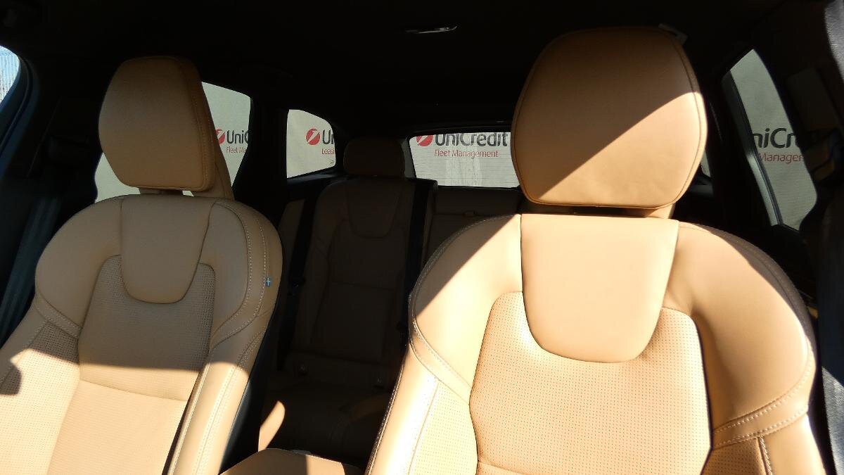 Volvo XC60 SUV / Terénní 2,0 l 145 kw