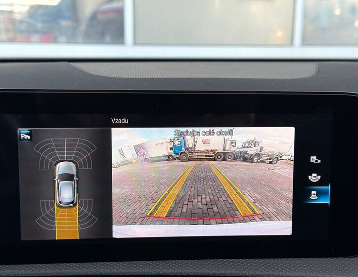 Mercedes-Benz Třídy A Hatchback 1,3 l 118 kw