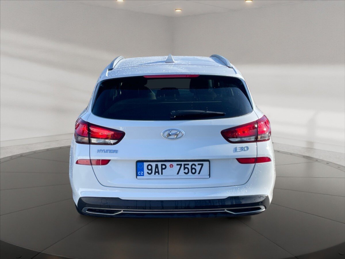 Hyundai i30 Kombi 998,0 88 kw