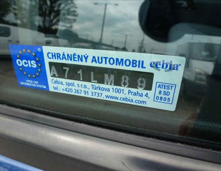 Opel Vectra Sedan / Limuzína 1,8 l 90 kw