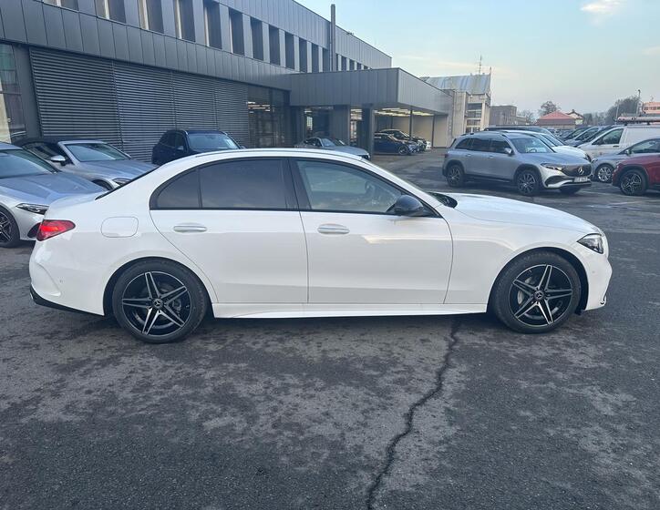 Mercedes-Benz Třídy C 8