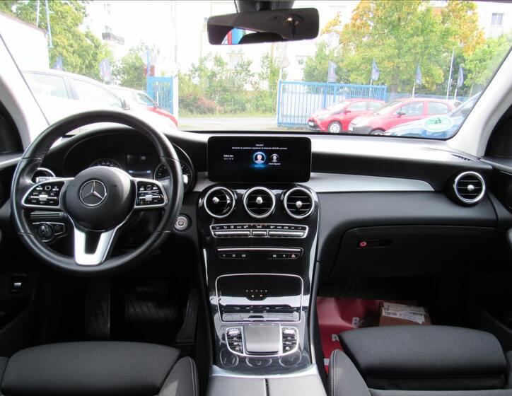 Mercedes-Benz GLC 11