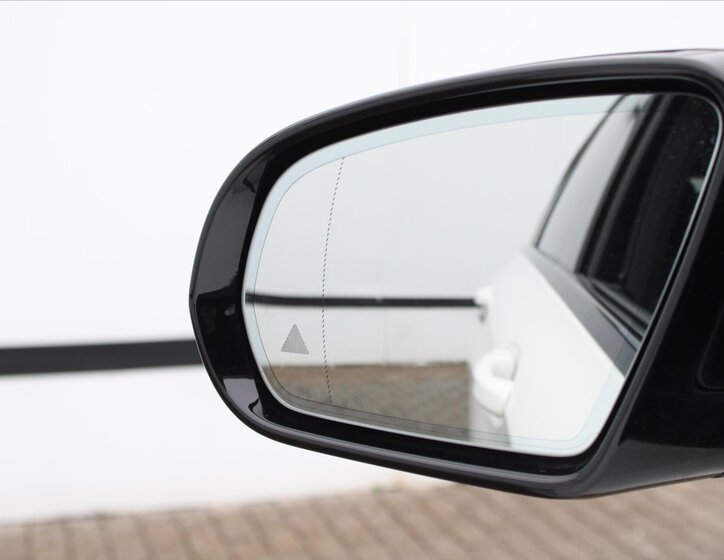 Mercedes-Benz Třídy E Kombi 2,0 l 143 kw