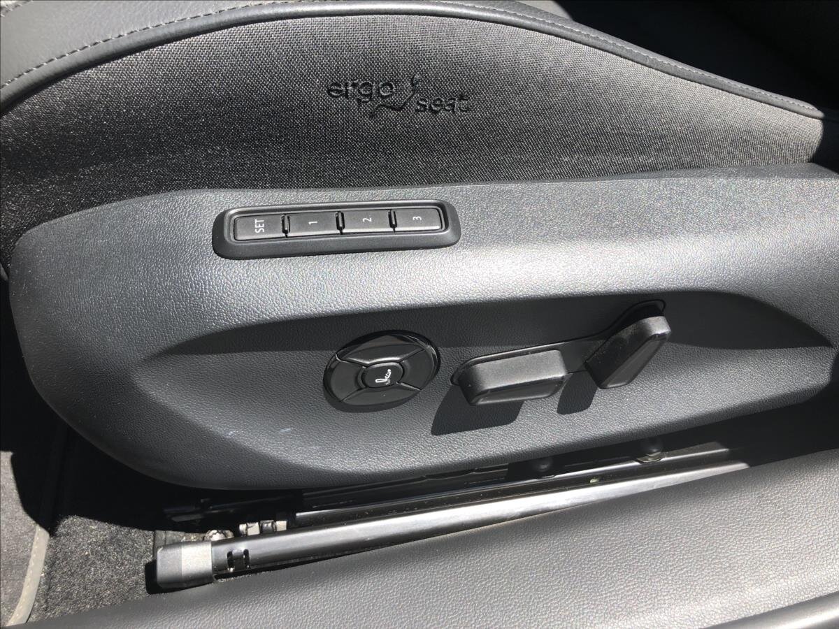 Škoda Superb Kombi 2,0 l 110 kw