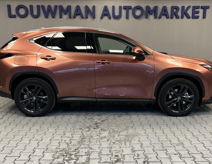 Lexus NX 450h plus SUV 2,5 l 227 kw
